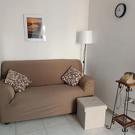 Casina In Collina Con Vista Suggestiva